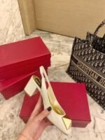 Valentino One Stud Patent-Leather Slingback Pump White - Image 4