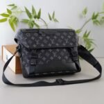 Louis Vuitton Messenger Voyager Monogram Eclipse Bag Black 28Cm - Image 2
