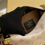 Louis Vuitton Side Trunk Mm Monogram Dune 23Cm M46907 - Image 5