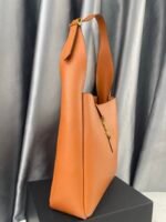 Saint Laurent 5 À 7 Soft Small Hobo Bag In Smooth Leather Beige - Image 8