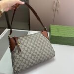 Gucci Gg Emblem Small Shoulder Bag Beige And Dark Brown 30Cm 815218 Faeaa 9762 - Image 3