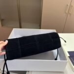 Copy-of-1000-x-1000-Detail-13-3-1