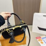 Copy-of-1000-x-1000-Detail-14-17