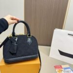 Copy-of-1000-x-1000-Detail-19-18