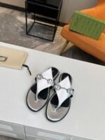 Gucci Women’S Thong Sandal With Horsebit Silver - Image 3