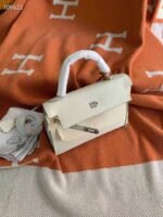 Hermes Kelly 28 Epsom Light Beige 28Cm Silver Hardware - Image 9