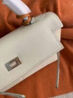Hermes Kelly 28 Epsom Light Beige 28Cm Silver Hardware - Image 8