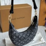 Louis Vuitton Loop PM Bag Grey 23Cm M21752 - Image 4