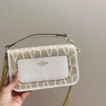 Valentino Valentino Garavani Locò Toile Iconographe Raffia Shoulder Bag Natural 20Cm - Image 6