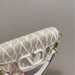 Valentino Valentino Garavani Locò Toile Iconographe Raffia Shoulder Bag Natural 20Cm - Image 7