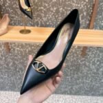 Valentino Garavani Vlogo Patent Leather Slingback Pump Black - Image 4