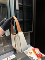 Saint Laurent Le 5 À 7 Linen Canvas Hobo Bag White And Brown 25Cm 657228Faavh - Image 5