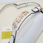 Fendi Baguette Bag White Leather 27Cm 8Br822Apg6 - Image 4