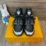Louis Vuitton Archlight Sneaker Black And Silver - Image 6
