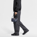 Louis Vuitton M26826 Trocadéro Wearable Wallet - Image 12