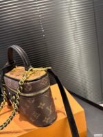 Louis Vuitton M47125 Vanity Chain Pouch - Image 10