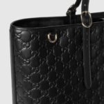 Gucci Emblem large tote bag - Image 5
