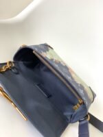 Louis Vuitton M82900 Steamer Wearable Geldbörse - Image 9