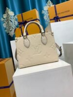 Louis Vuitton M46569 OnTheGo PM - Image 3