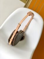 Louis Vuitton Croissant MM M46828 - Image 6