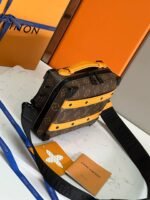 Louis Vuitton M46689 Handle Soft Trunk - Image 4