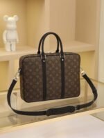 Louis Vuitton Monogram Canvas Porte-Documents Voyage PM - Image 3