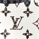 Louis Vuitton Monogram Giant Jungle Onthego GM Ivory - Image 4