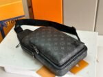 Louis Vuitton M47137 Avenue Slingbag - Image 5