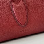 Gucci Medium tote bag with hook closure - Image 12