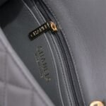 Chanel MINI FLAP BAG A01115 - Image 4