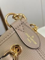 Louis Vuitton M25453 LV Bundle - Image 9