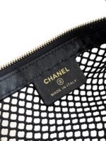 Chanel Spring-Summer 2025 Clutch with Chain - Image 10