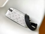 Louis Vuitton M31069 Alpha Messenger - Image 5