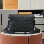 Louis Vuitton M25121 Messenger Voyager PM - Image 2