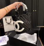 Chanel Black Quilted Lambskin Leather Medium Cambon Tote - Image 2