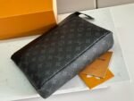 Louis Vuitton M82543 POCHETTE VOYAGE SOUPLE CLUTCH - Image 6