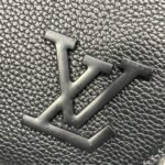 Louis Vuitton M24769 TAKEOFF Small Messenger Bag - Image 5