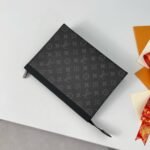 Louis Vuitton M61692 Pochette Voyage MM - Image 3
