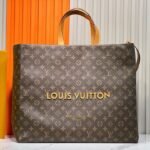 Louis Vuitton Shopper Medium