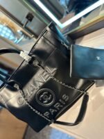 CHANEL LARGE TOTE - Image 6