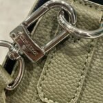Louis Vuitton M25125 TAKEOFF Messenger Bag - Image 6