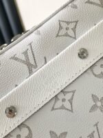 Louis Vuitton M31069 Alpha Messenger - Image 7