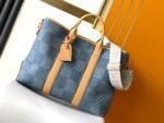 Louis Vuitton N40702 Weekend Tote - Image 4