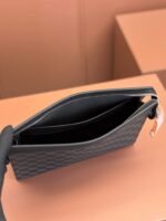 Louis Vuitton N41696 Pochette Voyage MM - Image 8