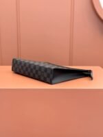 Louis Vuitton N41696 Pochette Voyage MM - Image 10