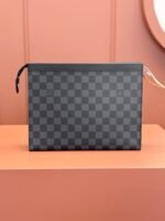 Louis Vuitton N41696 Pochette Voyage MM - Image 2