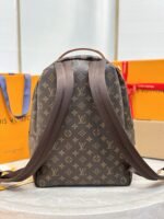 Louis Vuitton M26130 Discovery Backpack PM - Image 4