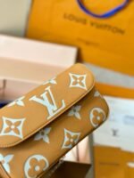 Louis Vuitton M12758 Wallet On Chain Ivy - Image 9