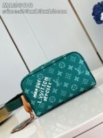 Louis Vuitton M12688 Locker Dopp Kit - Image 4