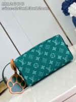 Louis Vuitton M12688 Locker Dopp Kit - Image 10